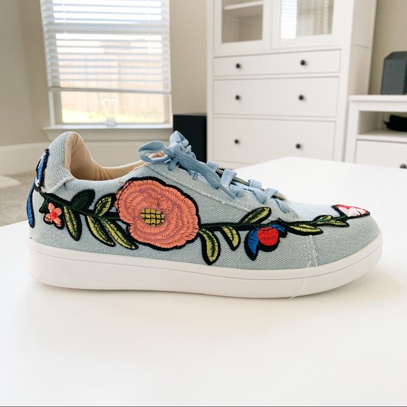 Chase+Chloe Denim Sneakers Celine-1 - Picture 2 of 8